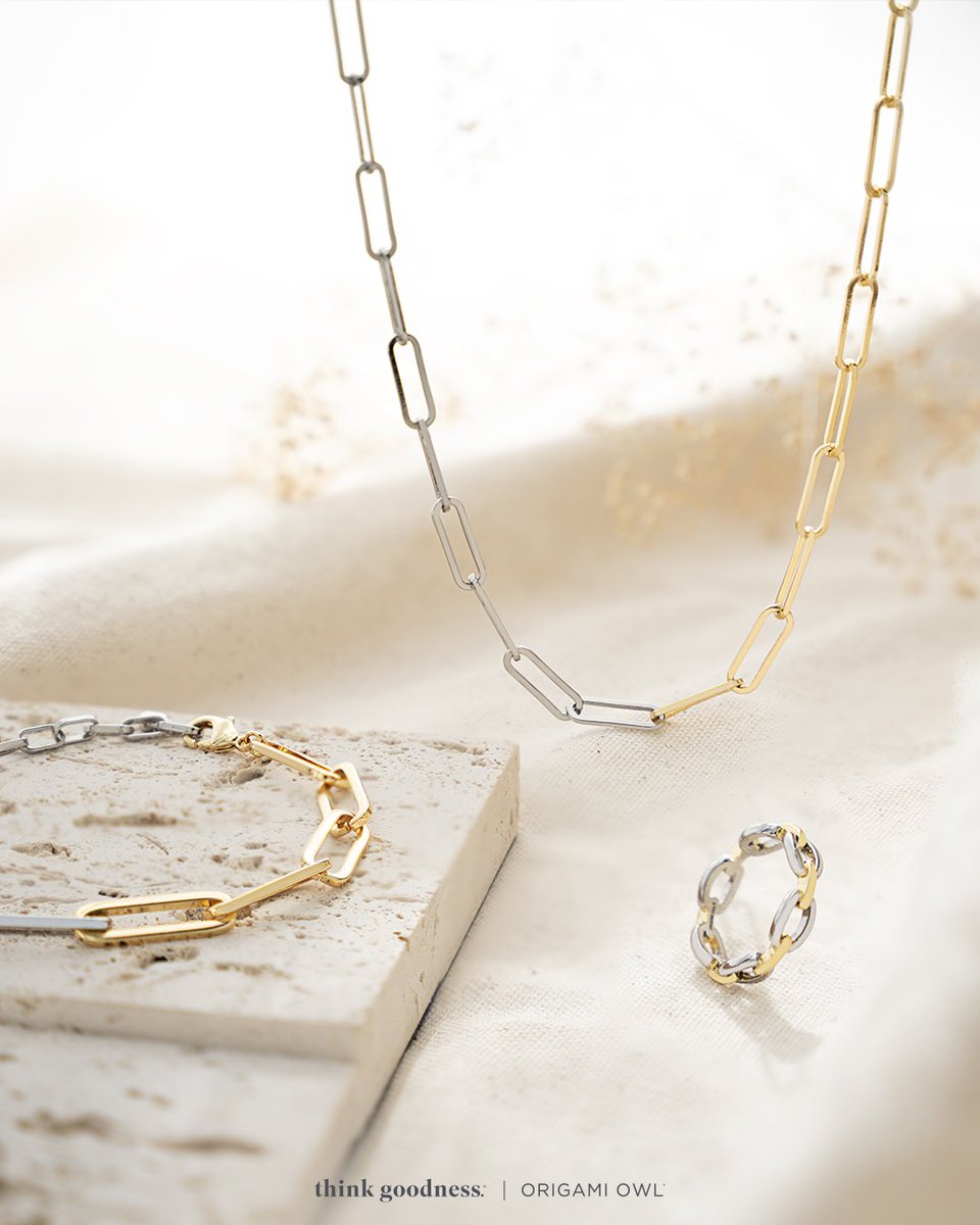 suzyemre's tweet photo. The Connected Collection is out now! You will want these amazing limited edition pieces in your hands for Fall and beyond!
https://t.co/nA4627lft6
#OrigamiOwl https://t.co/oYR1YScMMr