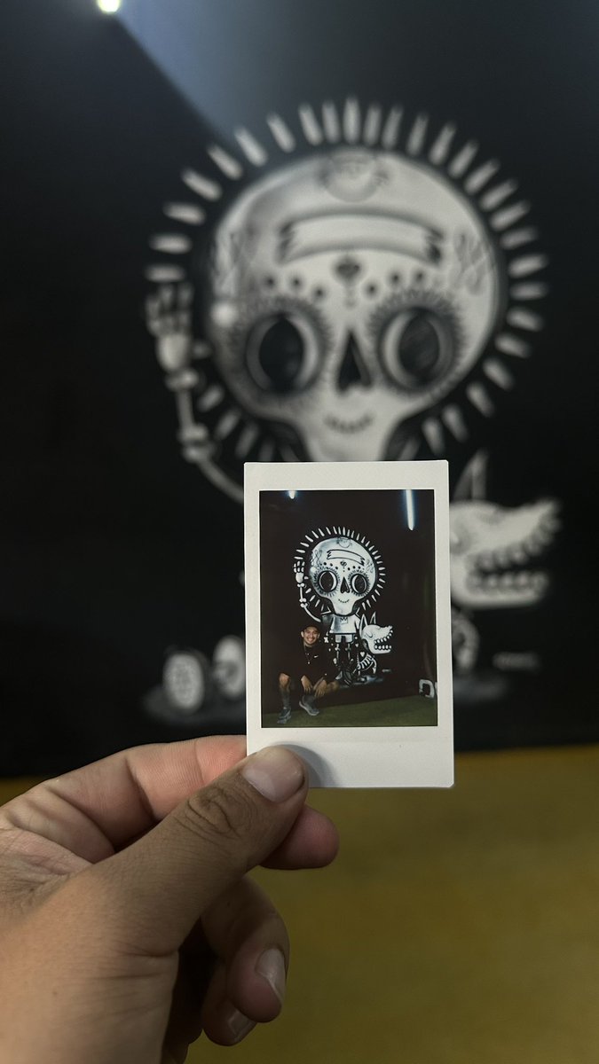 soyyosh1's tweet photo. Seasonal mural 💀 https://t.co/AaLboCscEq