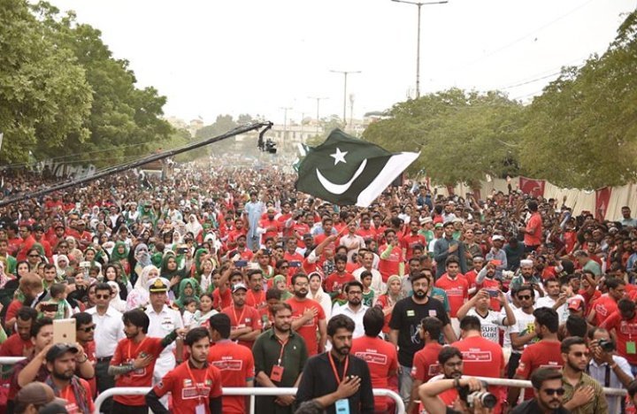 Happy Anniversary #TeamSareAam  

@iqrarulhassan #PakistanZindabad