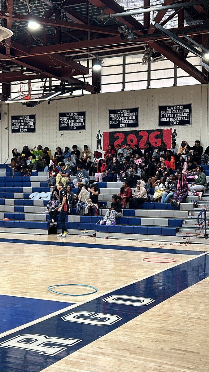 Live from The Den 🦁 Battle of the classes with <a href="/939WKYS/">93.9 WKYS</a> 
<a href="/LargoLionsHS/">Largo High School</a> <a href="/LargoSga/">Largo SGA</a>