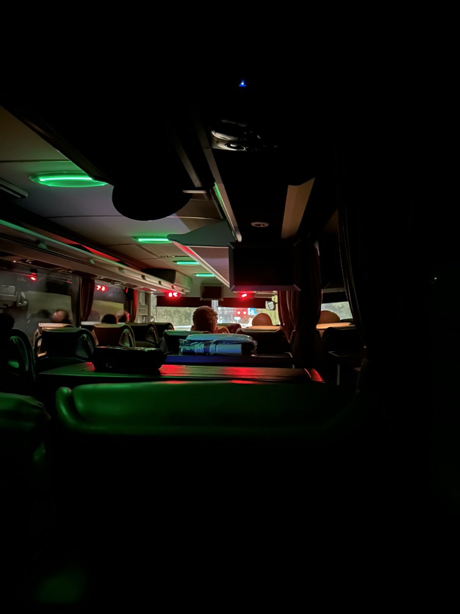 Op naar <a href="/Il_Lombardia/">Il Lombardia</a> met <a href="/wielerbus/">Wielerbus_nl</a>! #illombardia #wielerbus