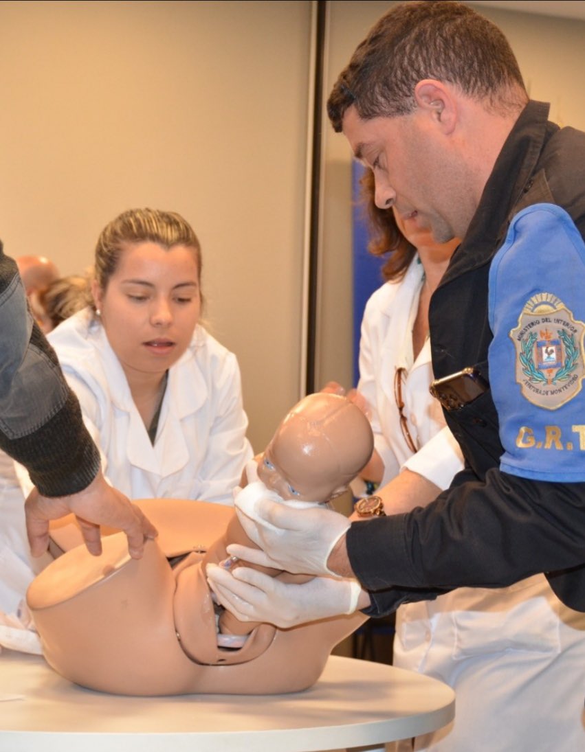 En el día de la fecha comenzaron a desarrollarse las jornadas de capacitación de “Taller de Parto”dirigidas a Policías de la Jefatura de Montevideo, a cargo de personal de la Dirección Nacional de Sanidad Policial.