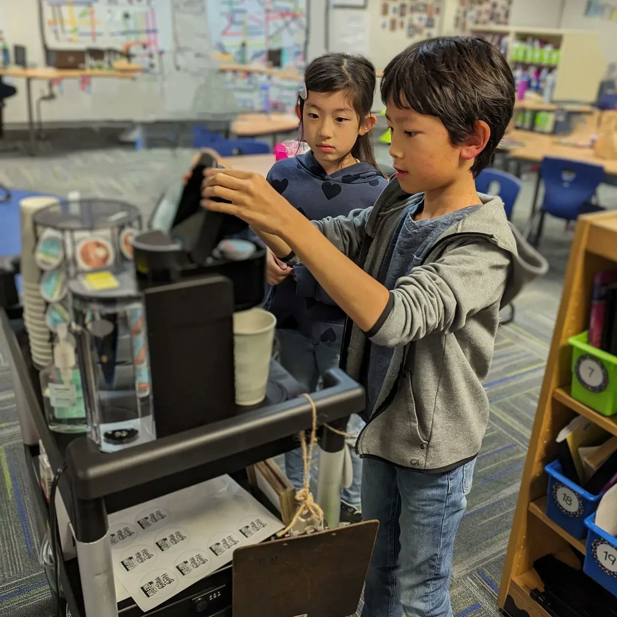 Mrs. Kidon tweet media