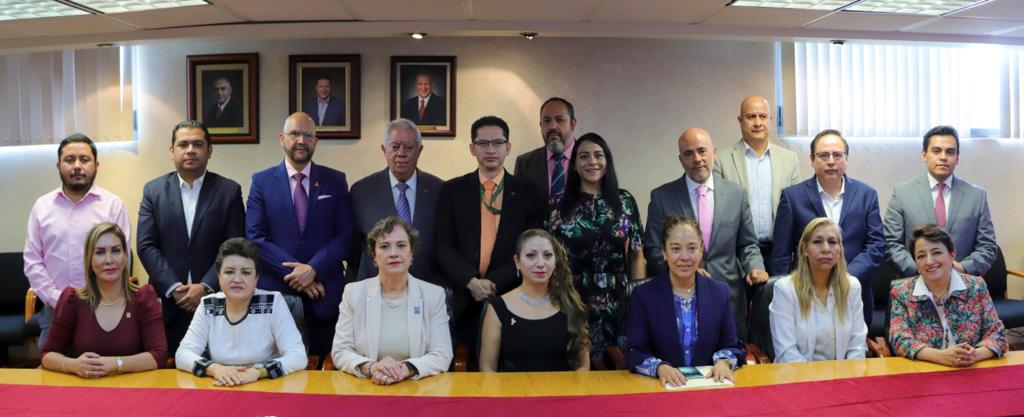 Asistí al #ConsejoDeSalud con la Secretaria, Dra. Macarena Montoya, con el objetivo de dar continuidad a los trabajos que este Órgano Colegiado lleva a cabo en favor de la salud pública de Nuestra Entidad.