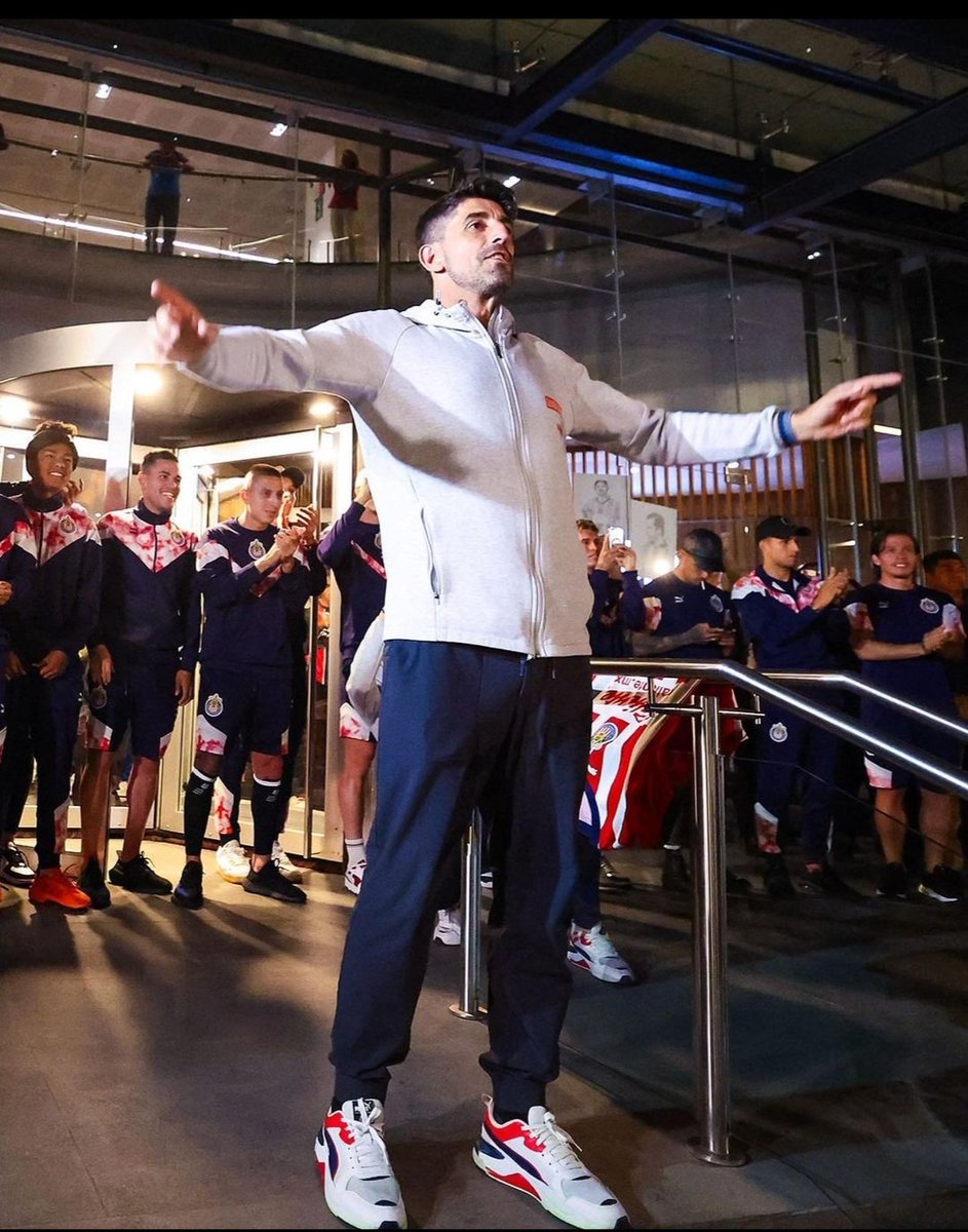 somos_de_chivas's tweet photo. GRACIAS POR TODO PAUNOVIC https://t.co/NNvjJGO2jL