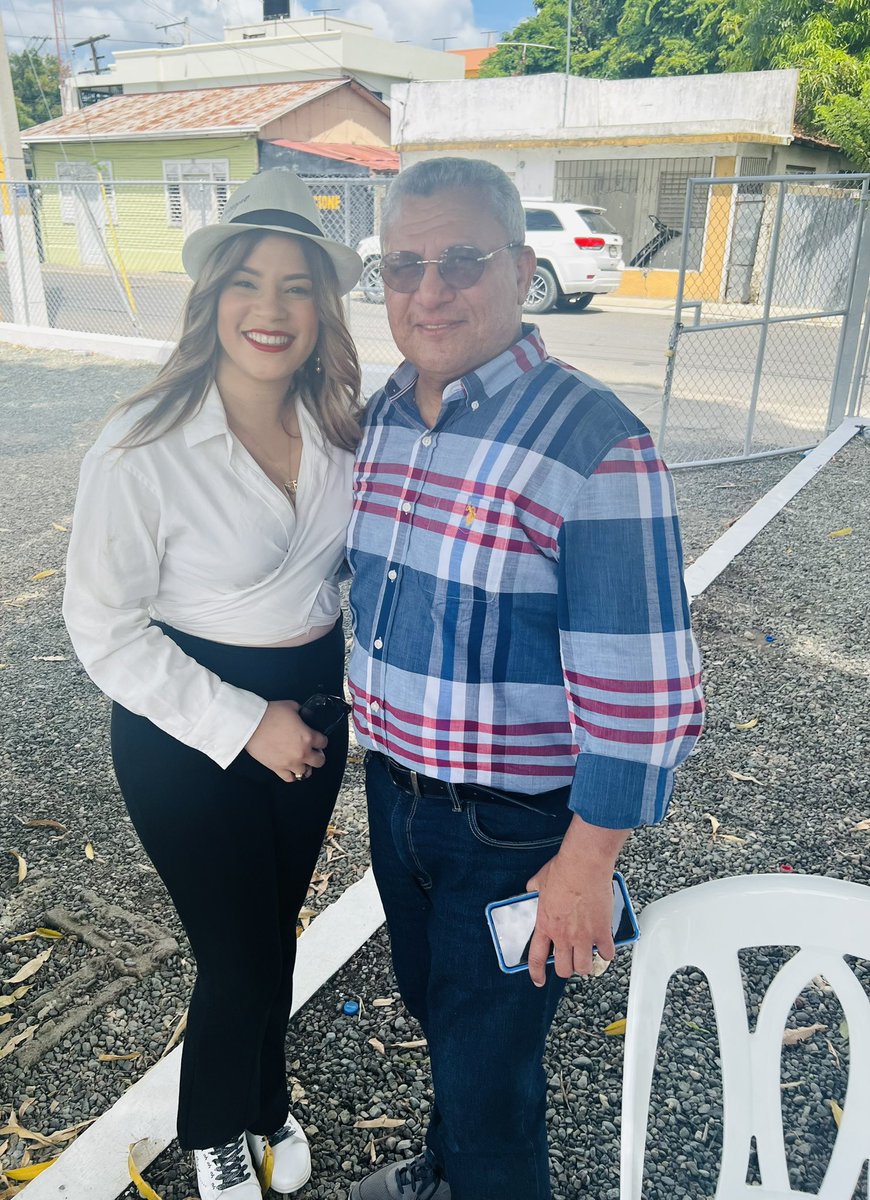 𝙌𝙪𝙚 𝙡𝙖 𝙫𝙞𝙘𝙩𝙤𝙧𝙞𝙖 𝙣𝙤𝙨 𝙚𝙣𝙘𝙪𝙚𝙣𝙩𝙧𝙚 𝙩𝙧𝙖𝙗𝙖𝙟𝙖𝙣𝙙𝙤
Celebramos nuestras primarias en pleno ejercicio de nuestros derechos. Todos los perremeistas salimos a decirle sí, Presidente <a href="/luisabinader/">Luis Abinader</a> con entusiasmo, dinamismo y alegría. 
#volveremosaganar🇩🇴💙