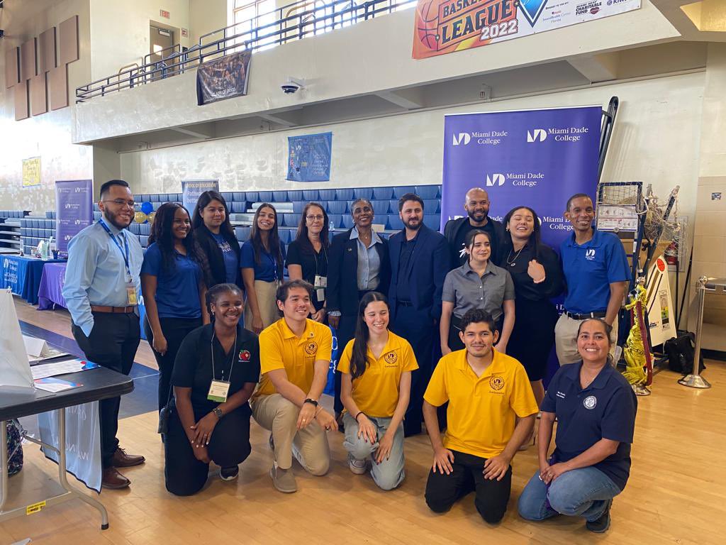 Sharon Krantz tweet media