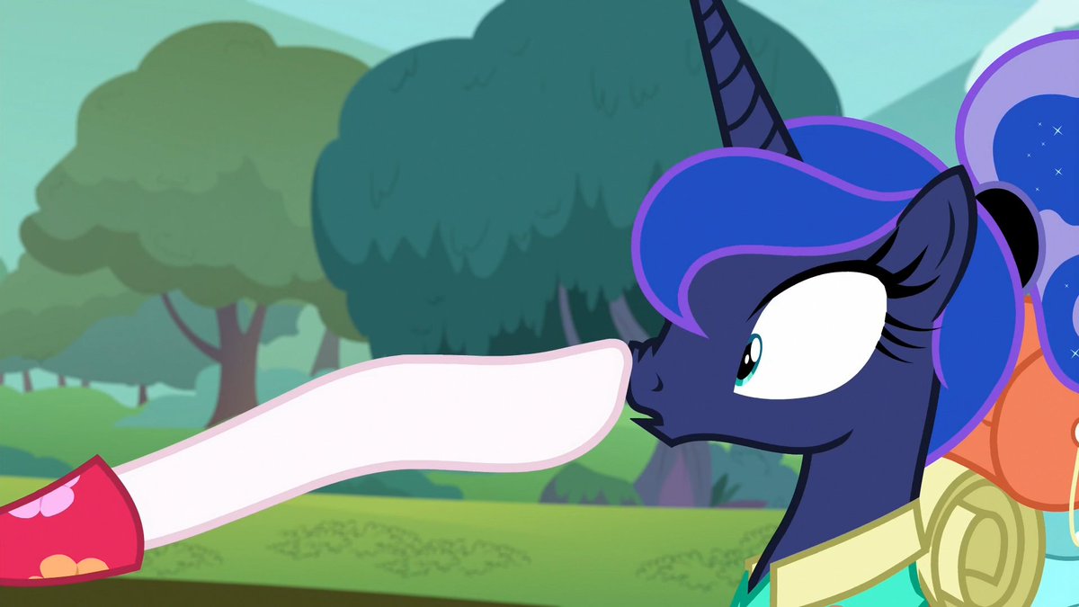 CalpainEqD's tweet photo. With it getting darker and darker, I heard this one was best pony. https://t.co/zjOlaA2ekR
