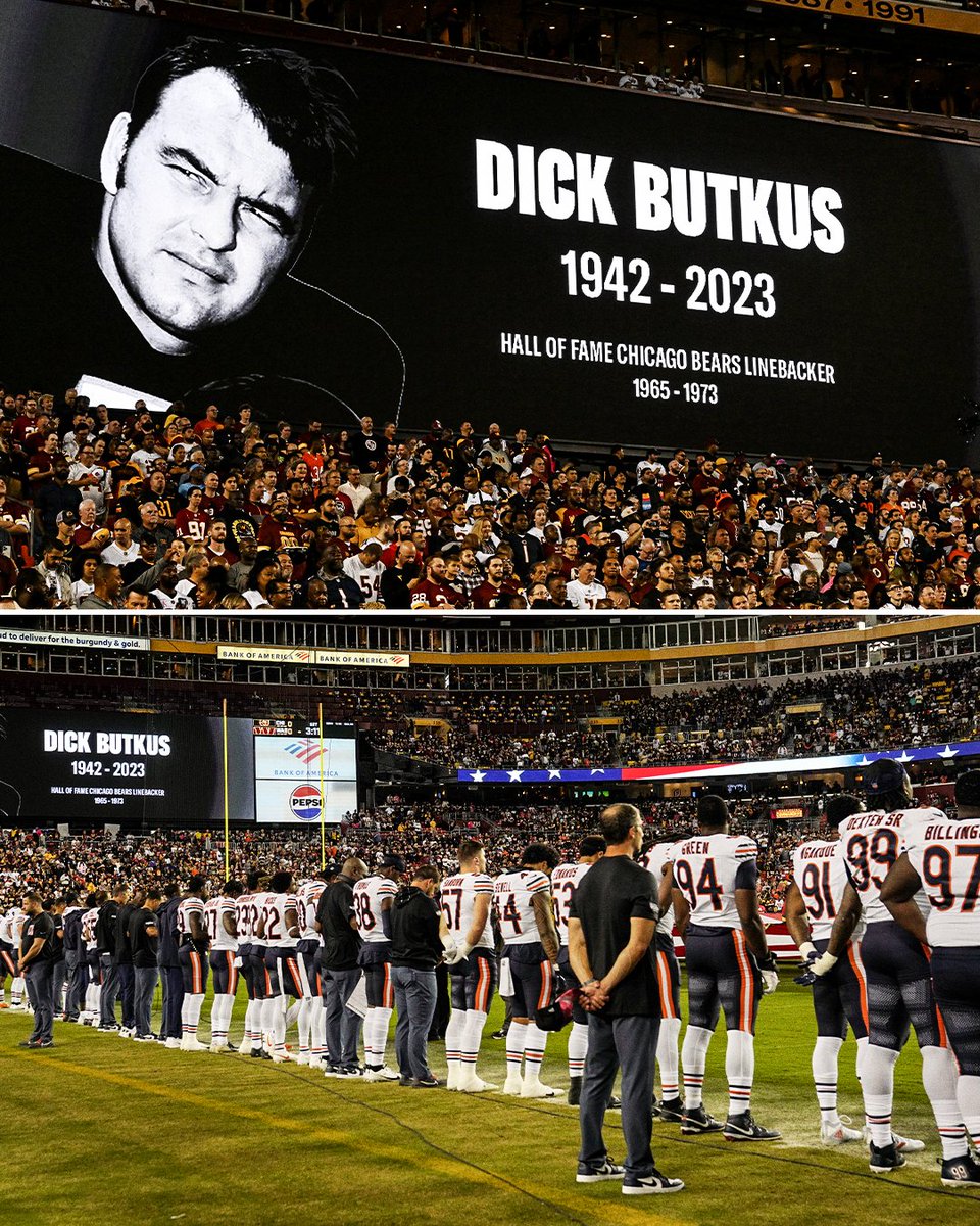 The Bears paid tribute to Dick Butkus with a moment of silence before their game vs. the Commanders.