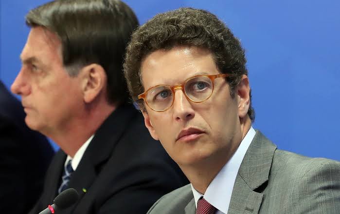 Quando ouço falar dos eventos extremos me vem a dúvida. Se antes era efeito estufa, agora é “efeito Sales” ou “efeito Bolsonaro”. Diga lá?