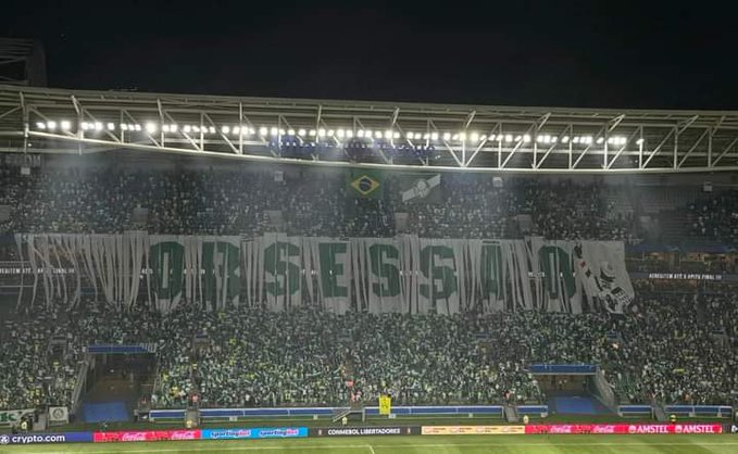 emanueldesp's tweet photo. QUE MOSAICO RIDICULO DA TORCIDA DO PALMEIRAS KKKKKKKKKKKKKKKKKKKKKKKKKKKKKKKKKKKKKK https://t.co/UznJwHGfxZ