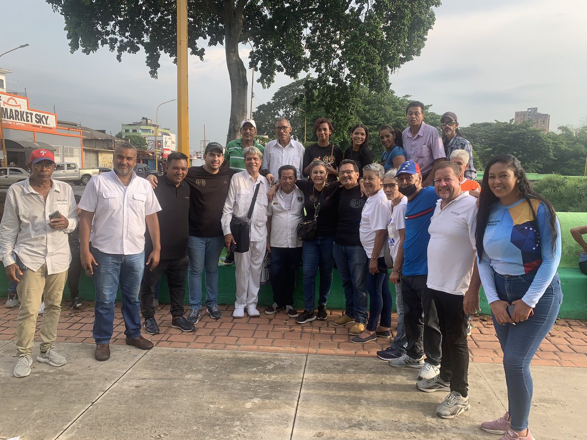 En Carabobo somos una fuerza creciente que se afianza en su militancia, una vez más tomamos la calle para demostrar que nuestra voluntad no es solo retórica. La calle habló hoy y el 22 de octubre hablarán los votos. Vamos con Prosperi, a ganar por Venezuela. Unidad y organización