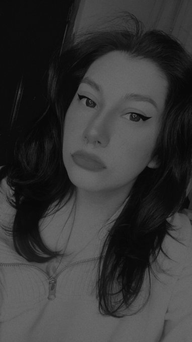 This is obviously fake eyeliner on but do you see what I see!? I&rsquo;m telling you it would be all over for