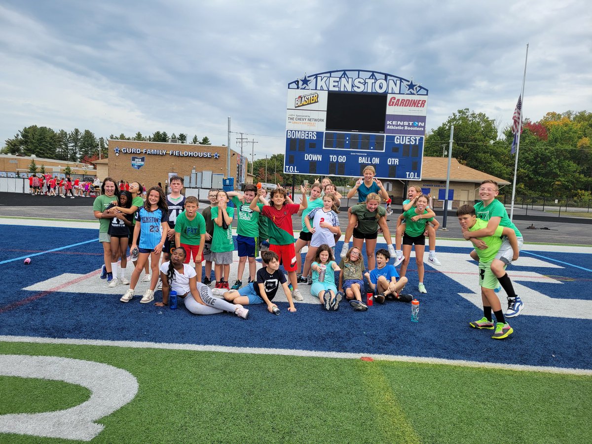 kelly_kris_'s tweet photo. Perfect day for a Run-A-Thon! Thank you to @pe_hritz and our parent volunteers for such a fun event! #playblue @KenstonKIS @MrsRobertsonKIS https://t.co/GCtROXZDBB