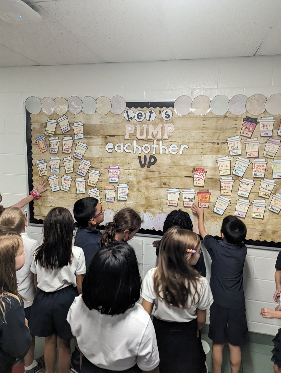 POV: You're finished recess and realize someone wrote a positive message for you. 😍 <a href="/MmeGaudet0/">Mlle Gaudet</a> @SHOJ_HCDSB