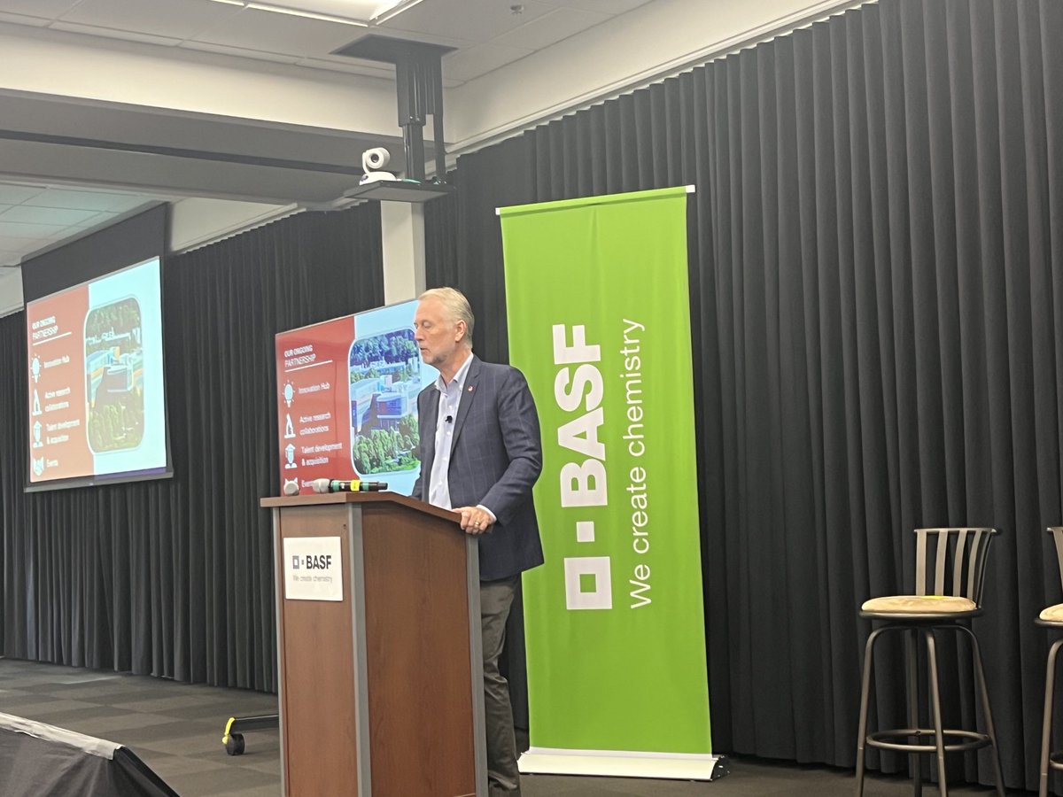 padma_commuri's tweet photo. Energetic synergy between NCSU & BASF AP RTP colleagues at Innovation events this week! Congratulations to the winners of NextGen Innovation-student pitches! Thanks to Dean Dr. Garey Fox and Exe. Dir. of PSI-Adrian Percy and Faculty. #Innovation #BiggestJobOnEarth #BASFpride https://t.co/K80HfO2t2x