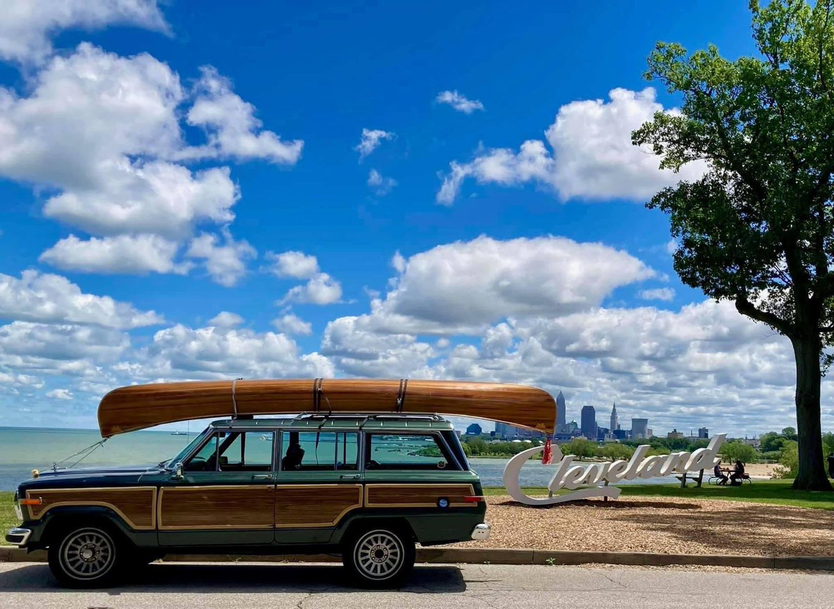 gregsostaric's tweet photo. @chadludeman Our Wagoneer with an ls swap. Power everything, good brakes and steering, and everyone smiles when they see it... https://t.co/yDYDuct0e5