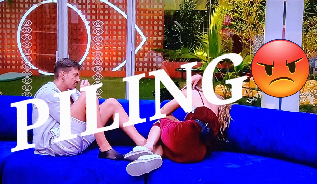 Lady_Vampirela's tweet image. #GHVIP5O #GHVIP6O  CANSINOS!!! Hay k romper la carpeta. Pilarin a tu casa