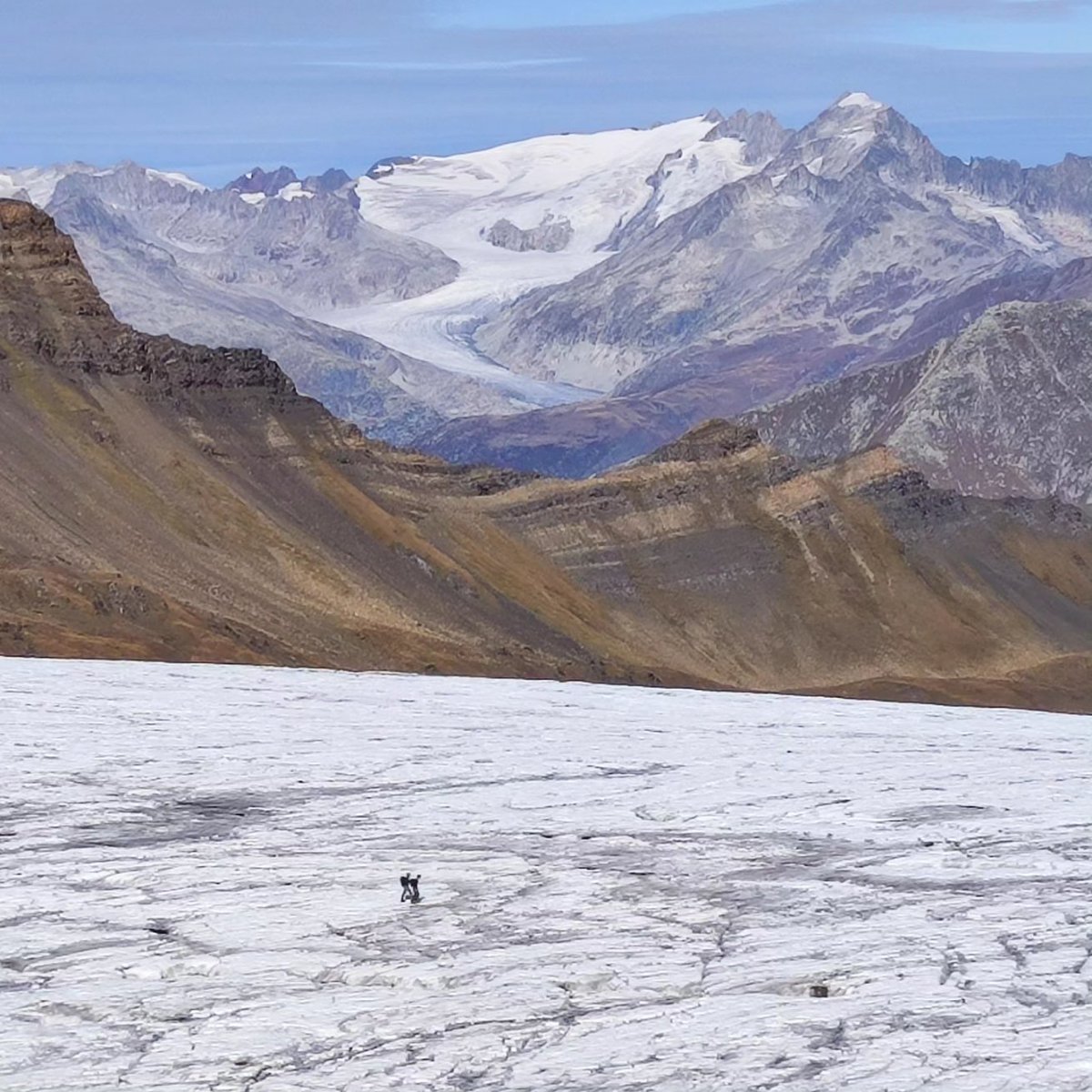 Looks like the summer of 2023 is a never-ending story. Bad luck for #glaciers of the Alps. No snow, dying ice... Another excursion for @glamos_ch end-of-season measurements today to Griesgletscher. In the last two years melting is simply beyond the scale!