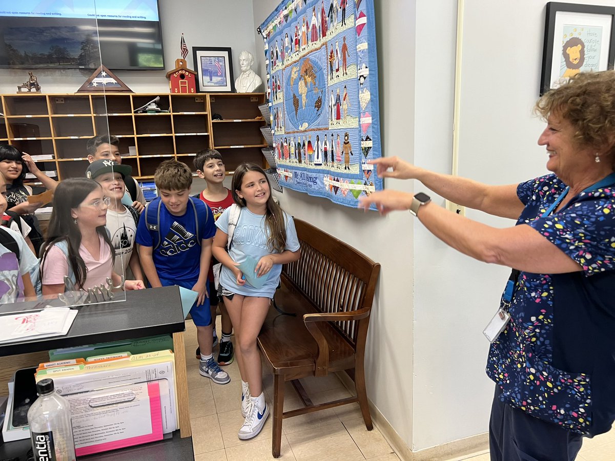 FifthGradeCWC's tweet image. Happy Birthday Mrs Hennig! We are so thankful for all you do for us!! 👩‍⚕️