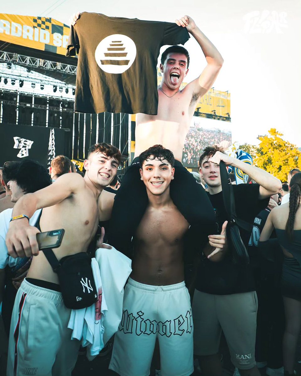 🇦🇷 ¡Con la remera del Quinto a todos lados! ❤️‍🔥

¿Nos ayudás a encontrarlos? 🔎

📍 Madrid Salvaje 🇪🇸 30/9/23.

📸: <a href="/TheSaaree/">사리</a>