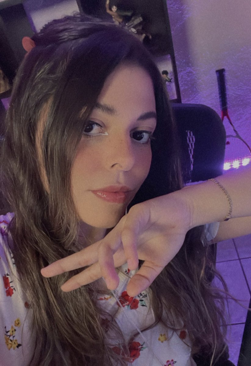 Seguimos en vivo! Aún quedan 5 hrs uwu 

❣️ twitch.tv/soyren
❣️ twitch.tv/soyren
