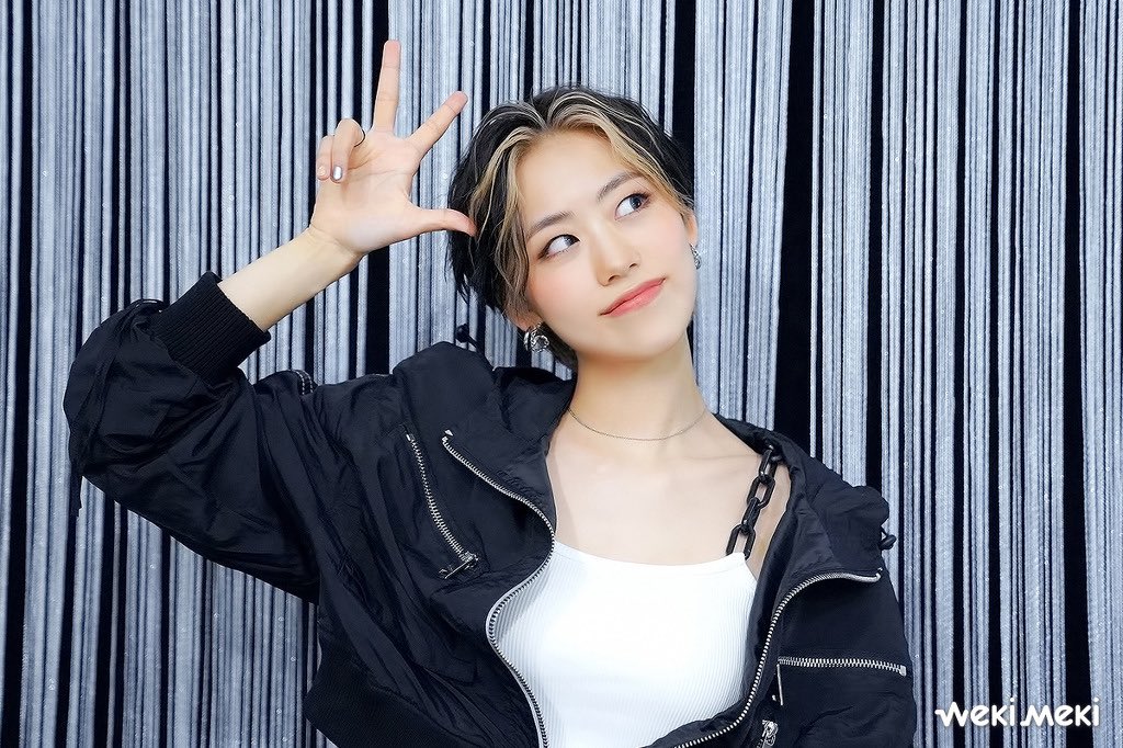 happy birthday to my favorite girl in the world!! 💕🌈 
i’m so proud of how much you’ve grown as a person and i will always be here to support you 🥰 
i hope you have a great day!

#해피루아데이 #HAPPYLUADAY 
#LUA #위키미키 #WekiMeki