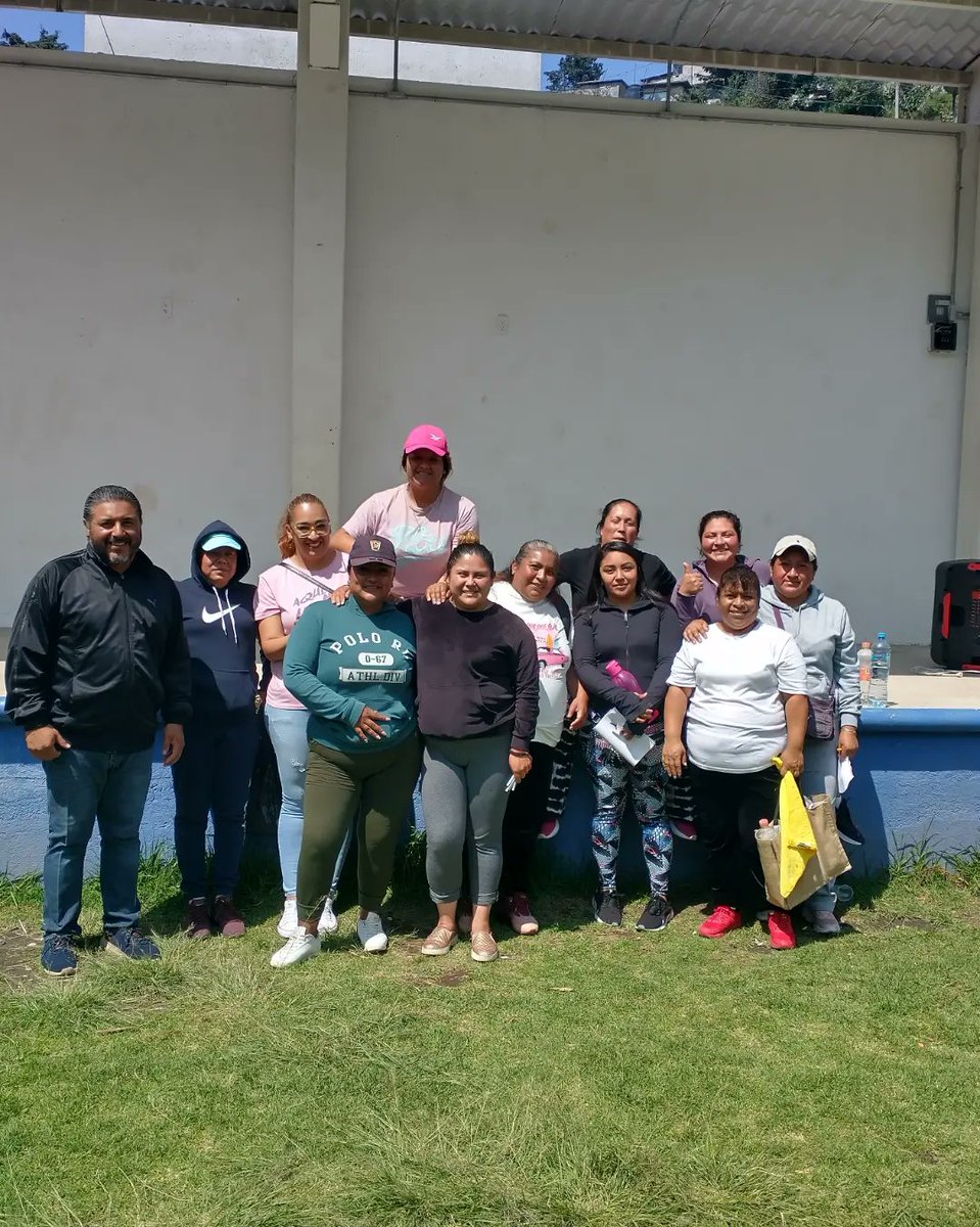 Gracias a las instructoras de zumba, que son parte del equipo, y hoy nos tocó en mi bello #Lerma en la comunidad de Atarasquillo con las amigas #Delmacistas quien agradezco su confianza.

Después del ejercicio, a recuperar energía, en el #Distrito4 seguimos visitando. Abrazos 🤗