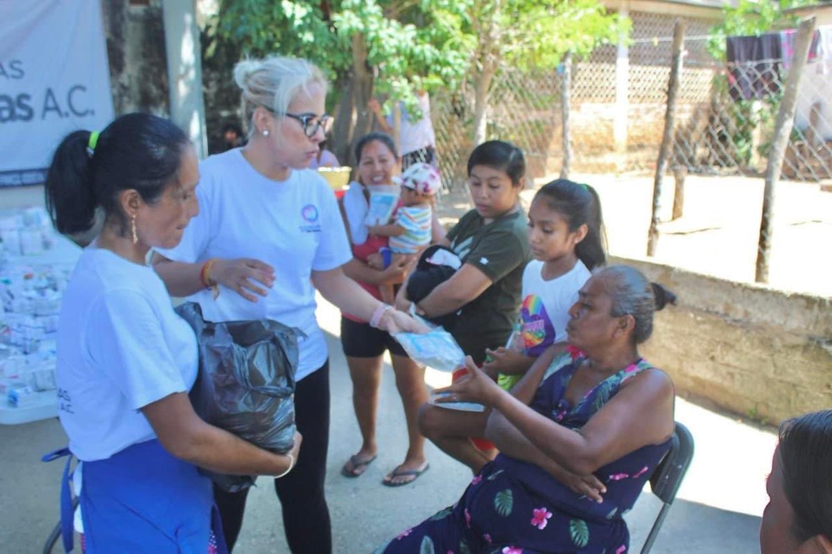 TalinaSalinasP's tweet photo. Un día inolvidable en la Laguna del Quemado. La Brigada Asistencial dejó huella en sus corazones. ♥️ 

¡Seguimos Tocando Vidas! https://t.co/2igJAwdWyl