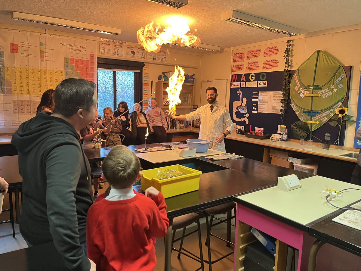 Mrs D Parfitt tweet media