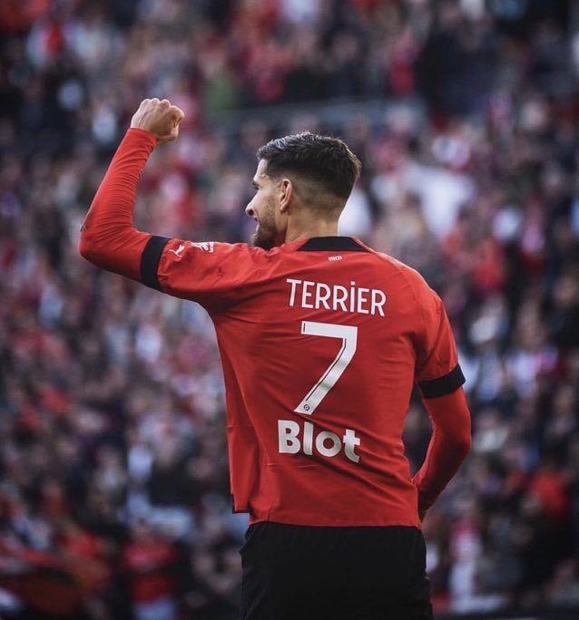 ActuSRFC_'s tweet photo. Quel bonheur de te revoir sur les terrains. Personne ne t’en veut ici Martin. On t’aime. @terrier_martin ❤️ https://t.co/fJ7JXPDsYd