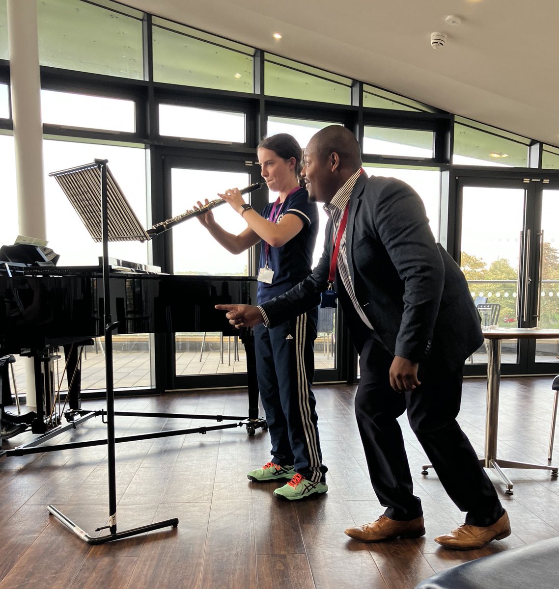 KESBATHMusic's tweet photo. Thank you ⁦⁦⁩⁦⁦@bathphil⁩ &amp; ⁦@antonclarkeb⁩ for an absolutely captivating evening of wondrous Woodwind! Your energy &amp; enthusiasm were completely infectious, putting our pupils at ease and allowing them to take significant strides in their playing 🎶🎷🎶 https://t.co/M3afDRU0Pt