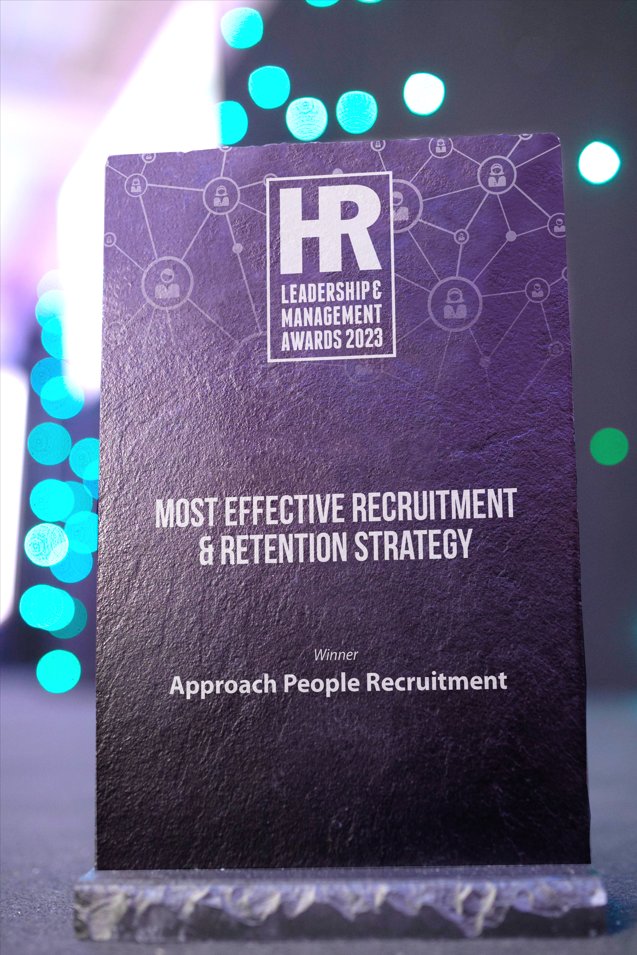 HRAwardsIRL's tweet image. Well done to @ApproachPeople on winning the Most Effective Recruitment &amp;amp; Retention Strategy award! #HRAwardsIRL