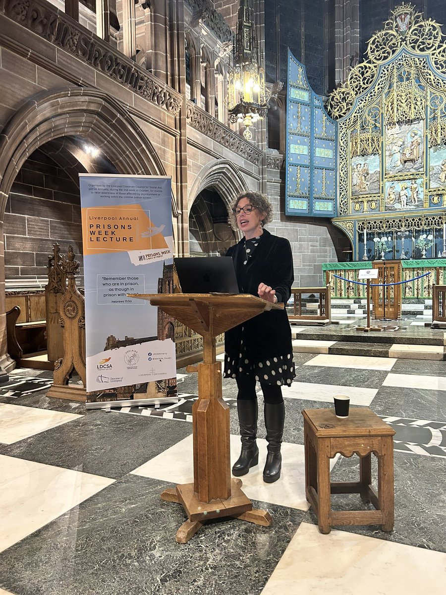 Brilliant #PrisonsWeek lecture from @ShonaMinson at @LivCathedral tonight. Our prisons are full to burst & yet for vast majority of prisoners it doesn’t stop reoffending & actually makes them more vulnerable with huge impacts on their children. We must find a better way.