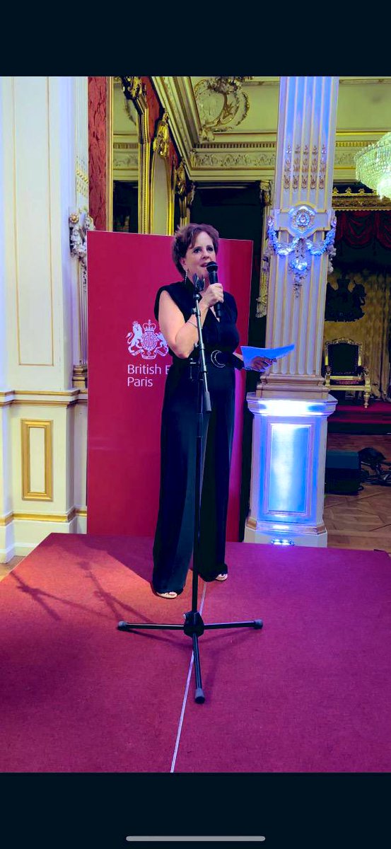 MennaRawlings's tweet photo. 🏉 Cette soirée à la Résidence est dédiée au rugby et à nos quatre équipes qui sont toutes encore en lice dans la @rugbyworldcup, bravo à tous 💪
 
Nous célébrons les excellences de la gastronomie 🇬🇧 et ce magnifique sport né au Royaume-Uni ! https://t.co/DVTsRklaU0