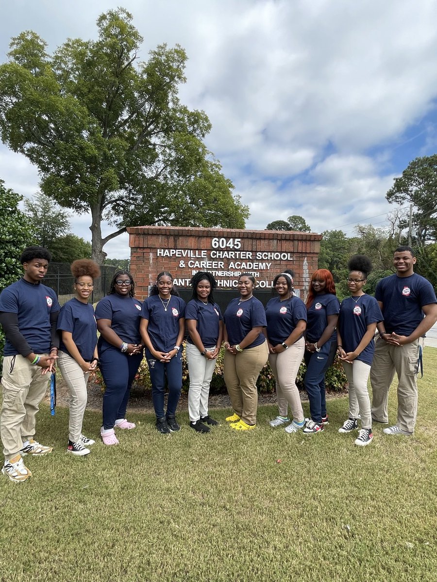 TheHCCAHornets's tweet photo. Congratulations to our newly elected #GASOSAmbassadors !! #SGA ⚖️ https://t.co/EyLhk92brQ