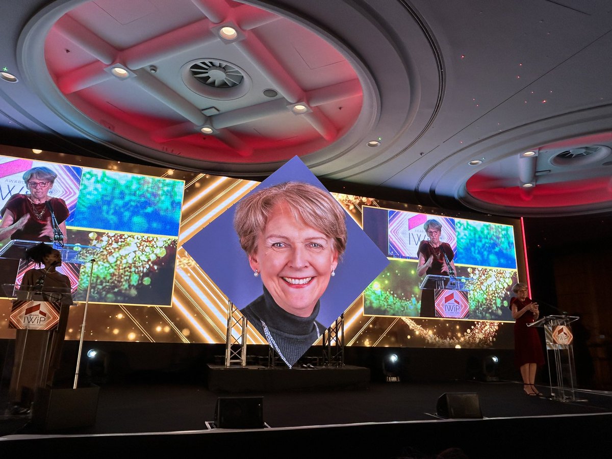 At the <a href="/PropertyWeek/">Property Week</a> Inspiring Women in Property Awards celebrating <a href="/lizpeaceCBE/">Liz Peace</a> for the lifetime achievement award and what great achievements they’ve been 👏🏼👏🏼👏🏼
