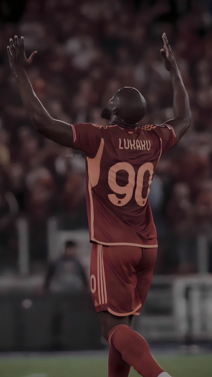 4k_ftbl's tweet photo. Romelu Lukaku | 4K🔥 Wallpaper | AS Roma 

#Roma #Lukaku #EuropaLeague https://t.co/913mwWqBEz