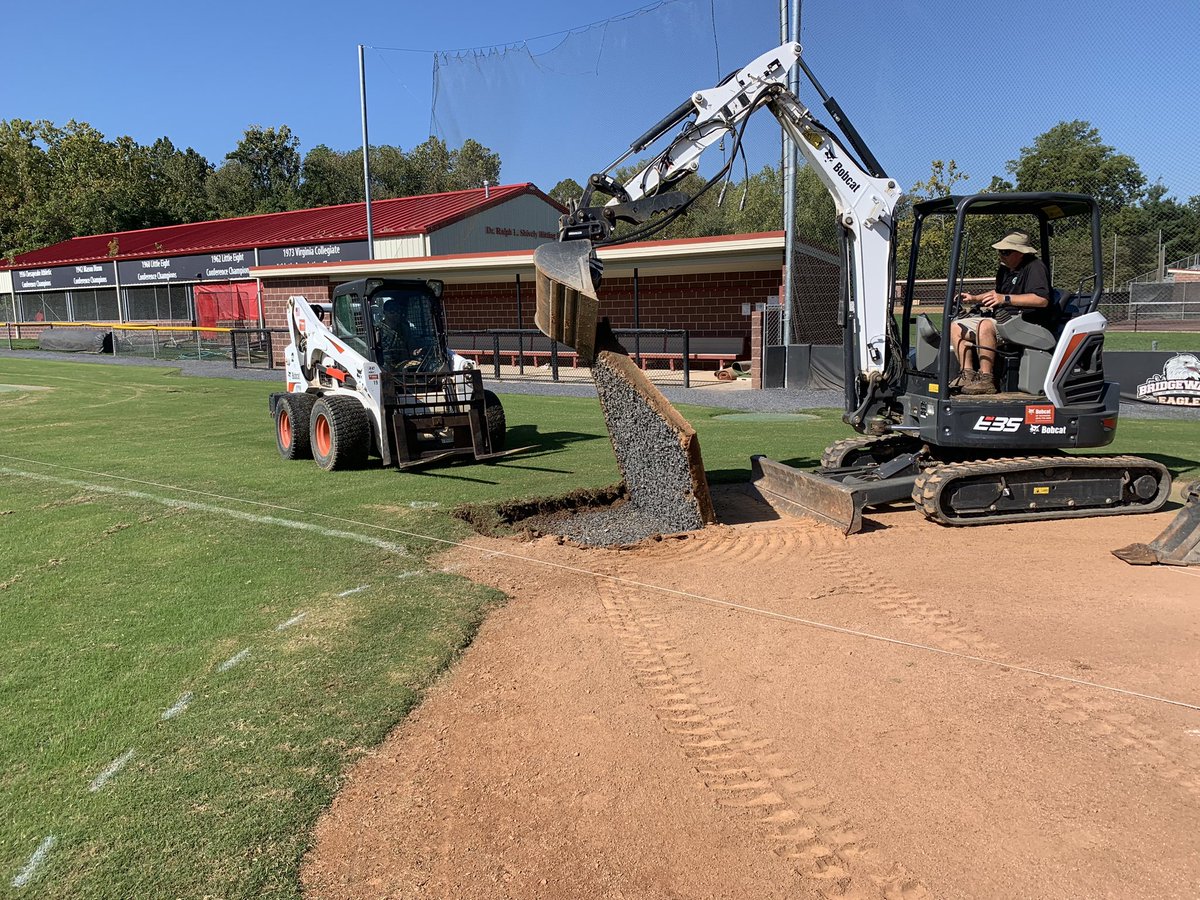 The <a href="/ITACTURF/">Rodney Hopkins</a> crew spent the last week adding 275 tons of infield mix to Bridgewater College baseball &amp; softball infields. We starting by  removing the halo,  edging both fields, and finished them off by laser grading. #sportsturf #vaturf
