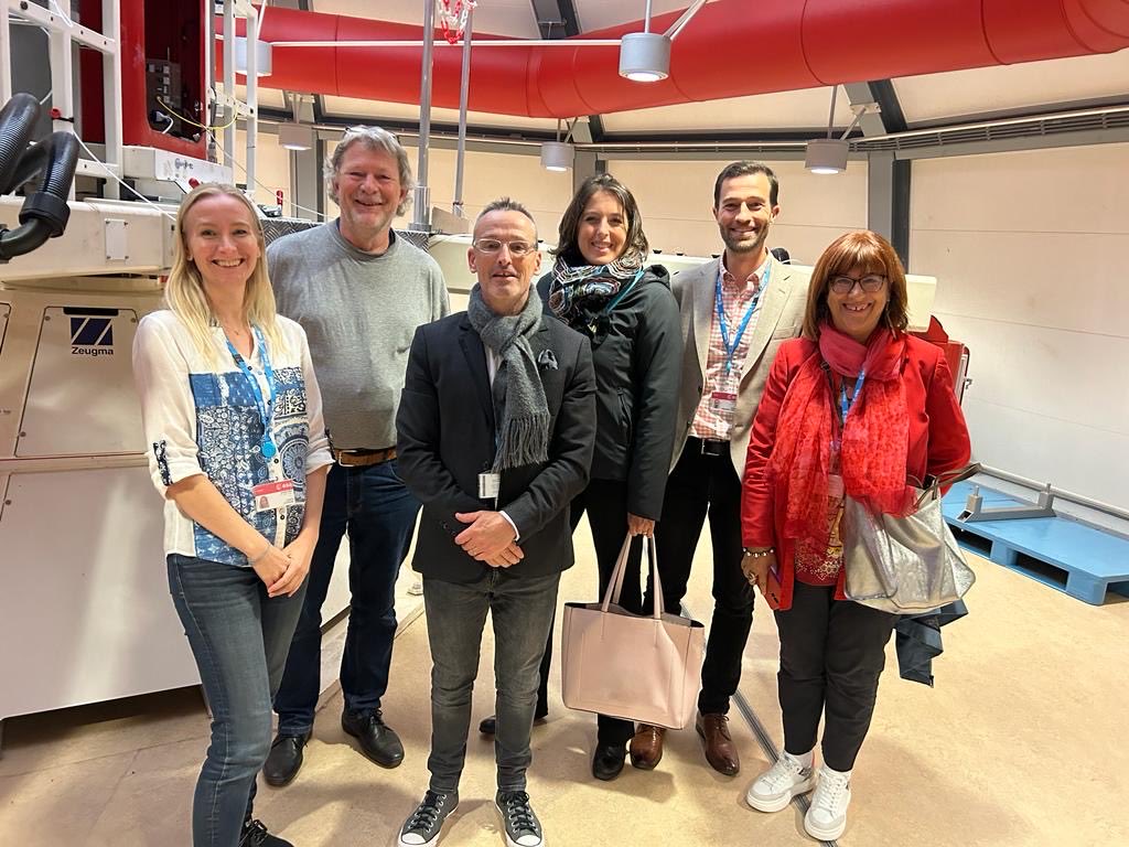 Damian M. Bailey (@damianmbaileyep) on Twitter photo Another successful Life Sciences Working Group meeting (50th!!!) <a href="/esa/">European Space Agency</a>. Thanks to Profs Gaubert and van Loon for kindly showing us around the #large diameter centrifuge: impressive! <a href="/ThePhySoc/">The Physiological Society</a> <a href="/ExpPhysiol/">Experimental Physiology</a> <a href="/royalsociety/">The Royal Society</a> Another successful Life Sciences Working Group meeting (50th!!!) <a href="/esa/">European Space Agency</a>. Thanks to Profs Gaubert and van Loon for kindly showing us around the #large diameter centrifuge: impressive! <a href="/ThePhySoc/">The Physiological Society</a> <a href="/ExpPhysiol/">Experimental Physiology</a> <a href="/royalsociety/">The Royal Society</a>