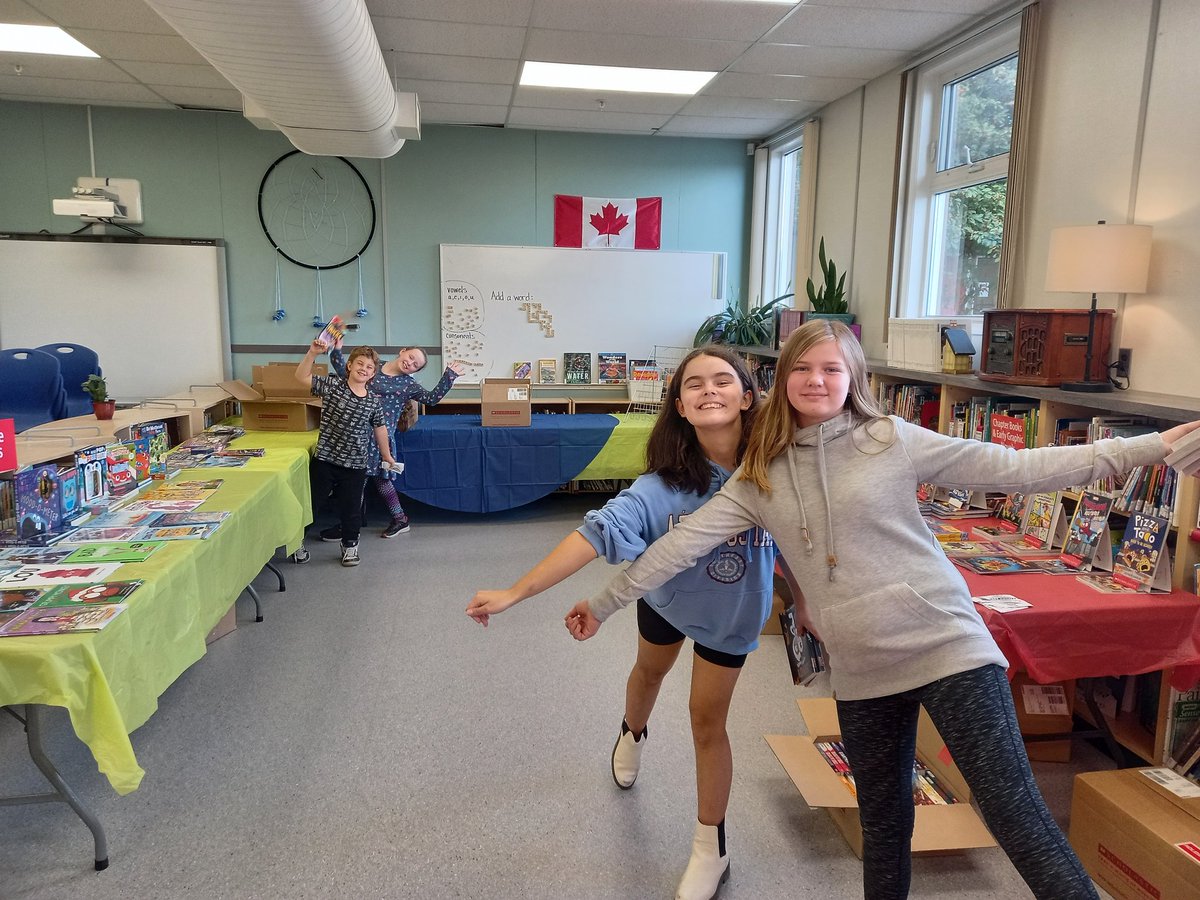 Awesome junior librarian helpers getting the library set up for our #ScholasticBookFair next week!

#loveourlibrary
#welovebooks