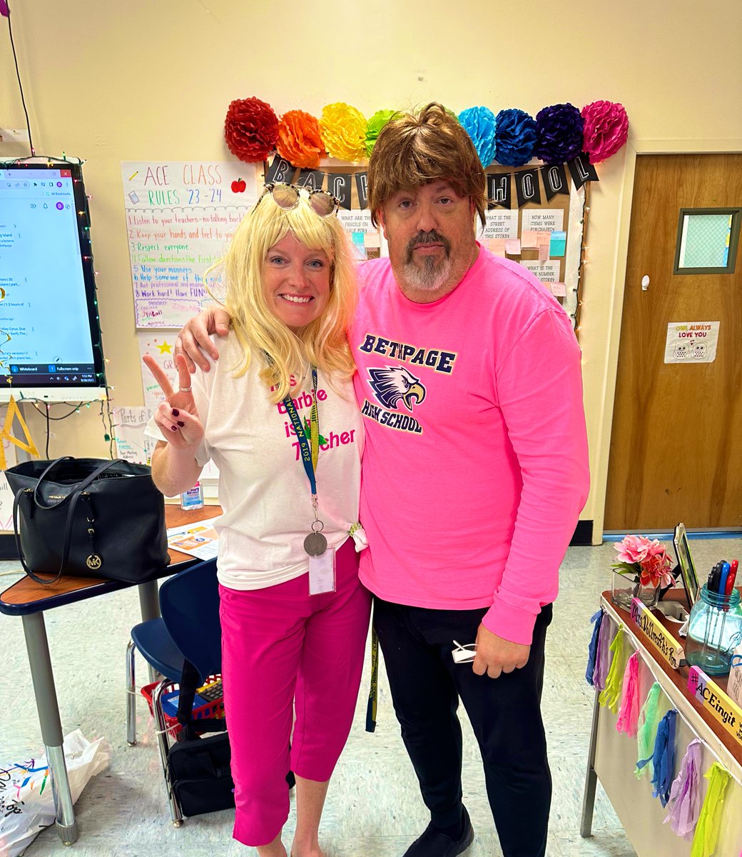 ACEingitwithV's tweet photo. Teachers do Barbie & Ken Day ! @ArtLeviathan @MissFerone @Ms_EByrnes ππ
π»π π @BethpageUFSD #WeAreBethpage #acingit https://t.co/n3WJHmaTk1