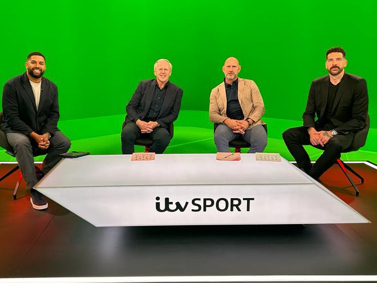 My penultimate match in the @ITVRugby studio before heading to France - thanks to @HughWoozencroft @jimhamilton4 and @SFitzpatrick92 and to @ctshirts & @edenparkparis