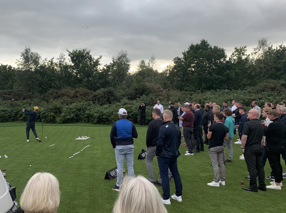 DsGevents's tweet photo. @golfunplugged the brilliant Geoff Swain on top form again as always today at the stunning @WoburnGC. Faultless service from the staff on and off the course at Woburn and the course in great condition 👏👏 #golf #golfevents #trickshotshow #top100golfcourse https://t.co/34UwtWxd6b