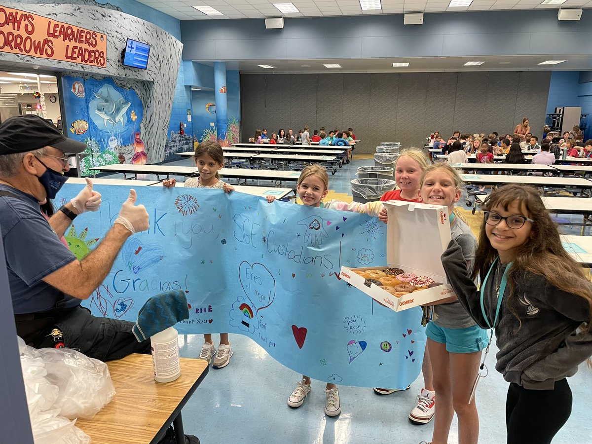 KatieCarney317's tweet photo. Monday was National Custodian Day! We appreciate ours! @SeaGateES #DonutKnowWhatWedDo #WithoutThem 🍩🩵 https://t.co/LIUIBorUwe