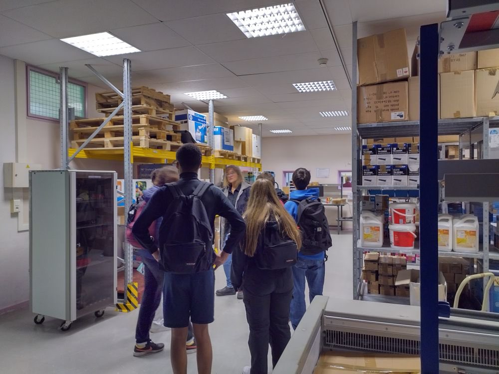 ClgLeFerronay's tweet photo. Aujourd’hui visite des lycées professionnels de Cherbourg-en-Cotentin pour nos élèves du dispositif Rebond. @sauxmarais @LyceeDoucet @LPMA_Cherbourg et le lycée Alexis de Tocqueville. #orientation #engagement @dsden50 @LaManche50 https://t.co/2jIZfWrPHX