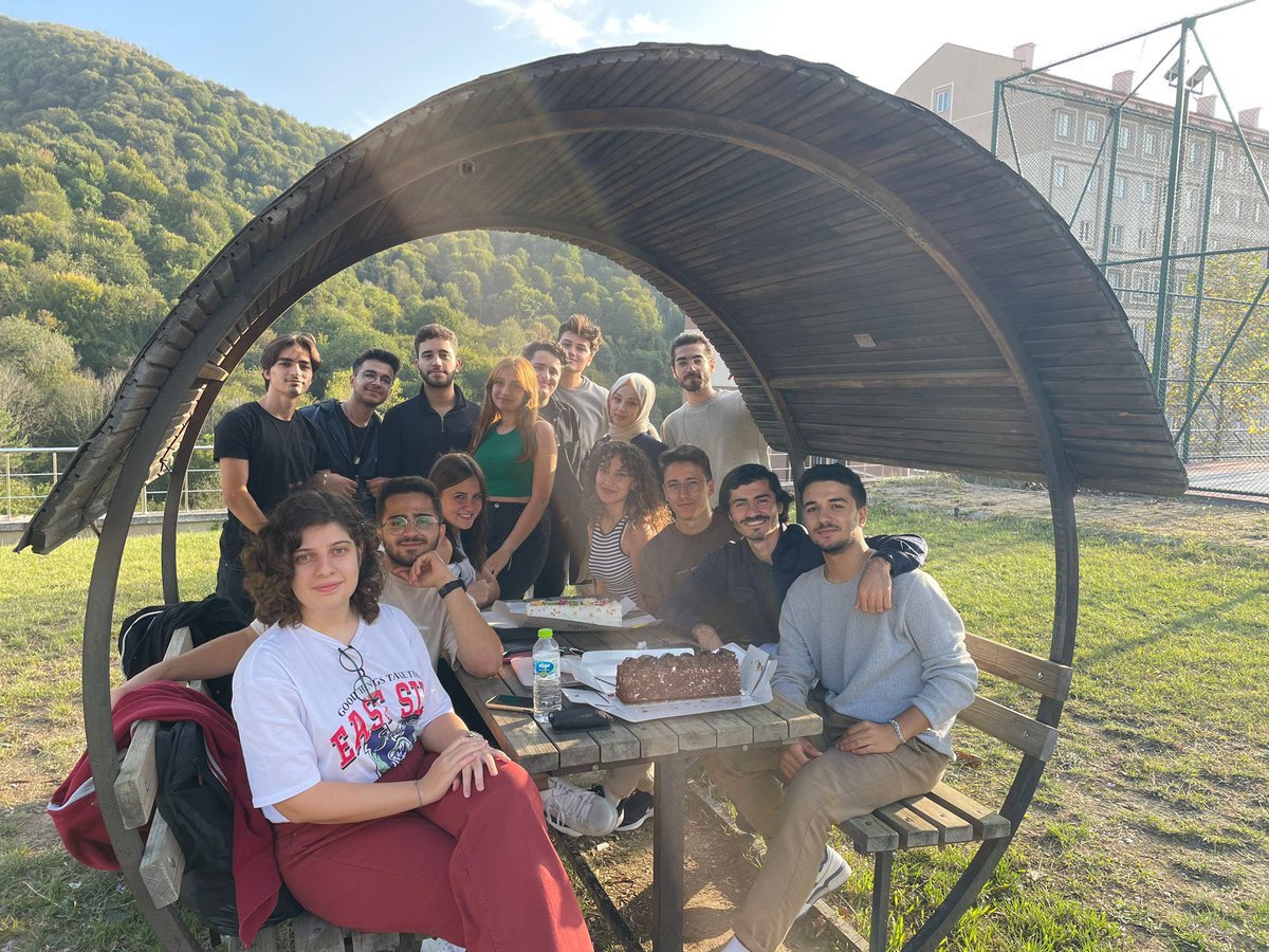 Yine günlerden bir gün bir doğum günü