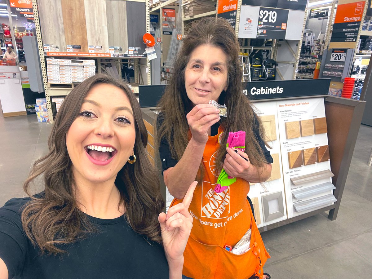 Congrats to Melanie from N. Aurora on earning her first bronze pin!! Keep up the amazing work!!! 🤩🏆👏