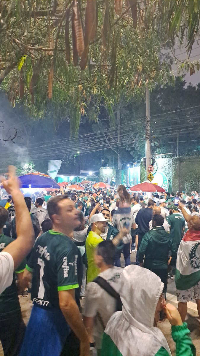 Uma hora antes do ônibus sair.

Palmeiras 🥰