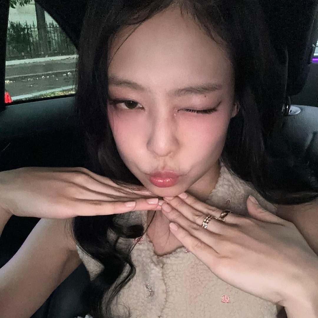 𑄽𑄺 (quit) tweet media